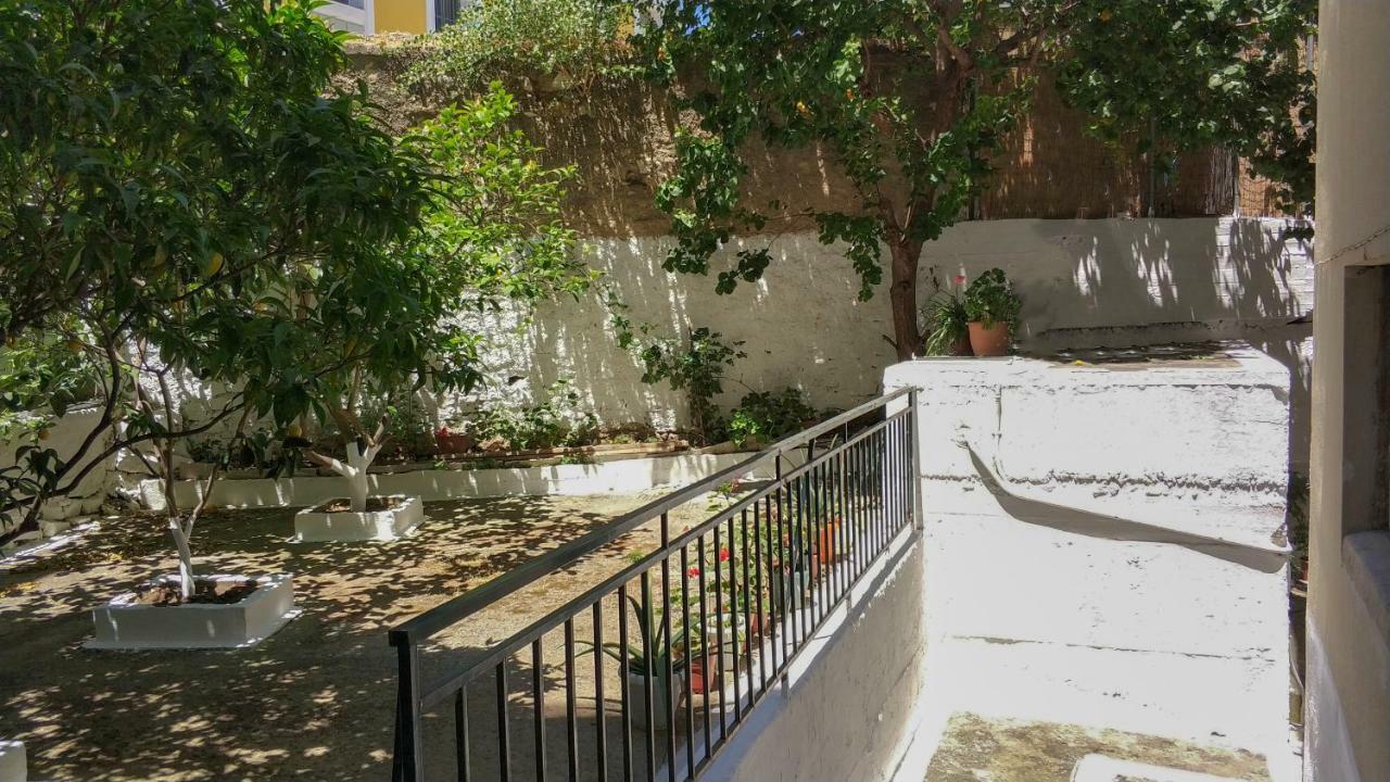 Apartment Mary's Samos Town